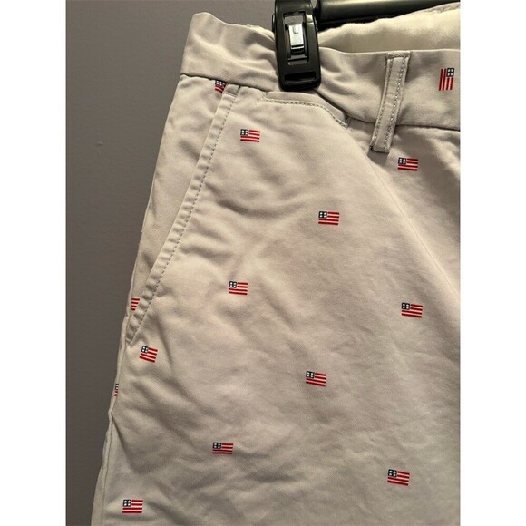 Old Navy Chino Shorts Men's 34 Light Gray American Flag Print Slim Fit - Picture 2 of 10
